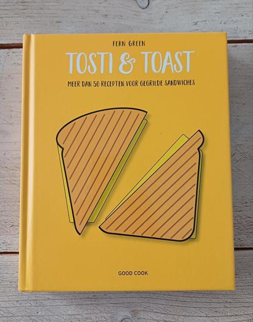 Fern Green - Tosti & toast, Boeken, Kookboeken, Zo goed als nieuw, Ophalen of Verzenden