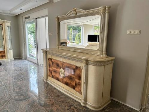 GRATIS vandaag ophalen dressoir tv meubel eettafel, Huis en Inrichting, Complete inboedels, Ophalen