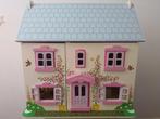 Houten poppenhuis Rose Cottage met meubels en poppen, Ophalen, Gebruikt, Poppenhuis