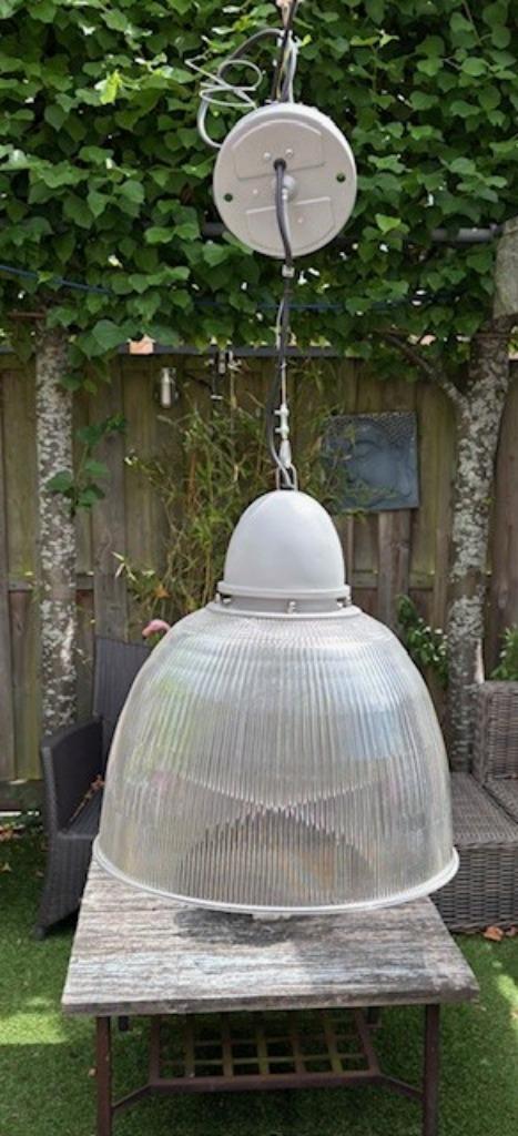 industriële hanglamp /groot model, Huis en Inrichting, Lampen | Hanglampen, Zo goed als nieuw, Minder dan 50 cm, Kunststof, Metaal