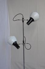 Massive Vintage staande vloerlamp bollamp 2 spots  zwart wit, Vintage - 60ties - 70ties - Mid century - vloerlamp - tulp -spot