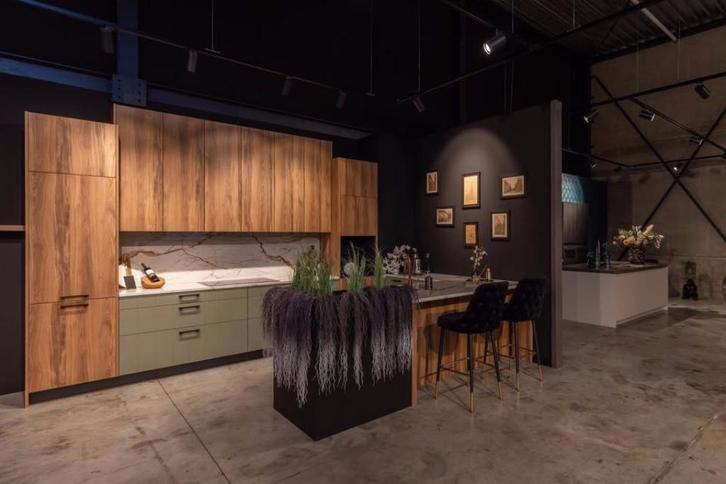Showroom keuken, Huis en Inrichting, Keuken | Complete keukens, Nieuw, U-keuken, Overige kleuren, Kunststof, Met kookeiland, Ophalen