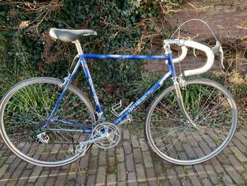 Huissoon racefiets beschikbaar voor biedingen