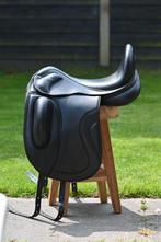 Prachtig Kingsley D5 zadel BM32 MediumWide 17,5 inch, Dieren en Toebehoren, Paarden en Pony's | Zadels, Ophalen, Zo goed als nieuw