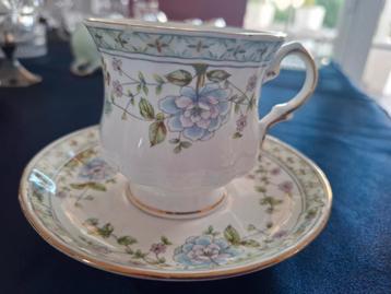 Balmoral Castle China Bone kop en schotel beschikbaar voor biedingen