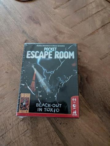 999 Games - Pocket Escape Room: Black-out in Tokio (nieuw) beschikbaar voor biedingen