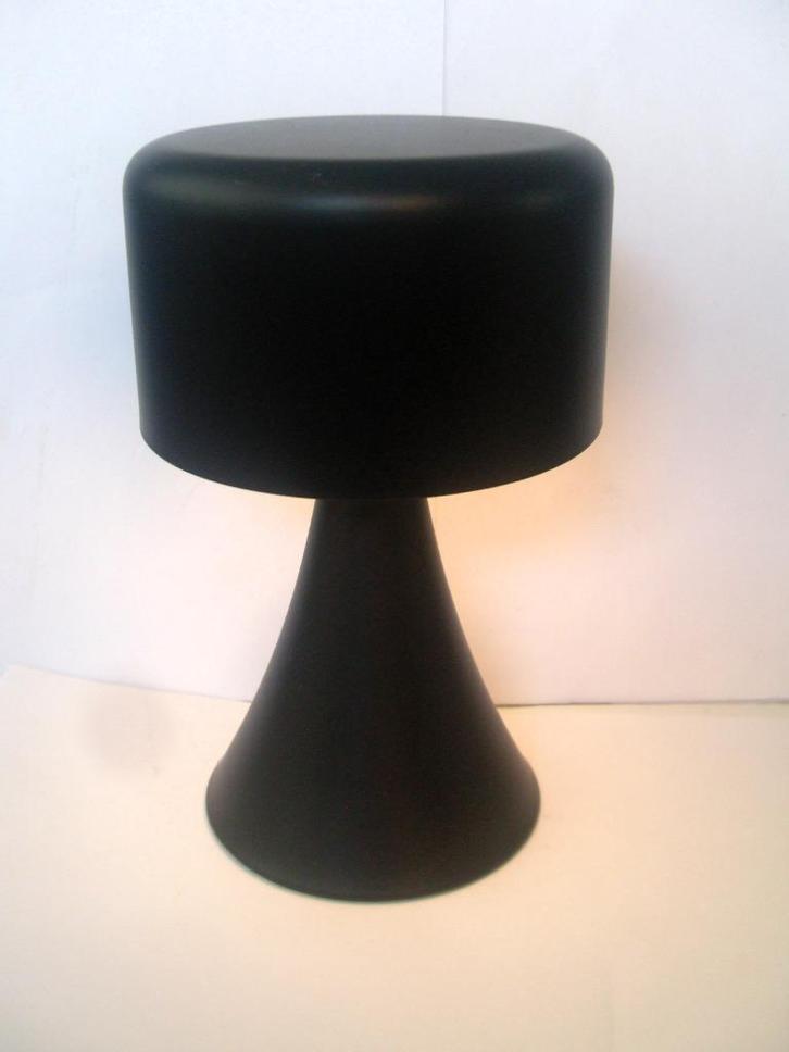Lampje op batterij / Tafellamp zwart / industrieel / Jusk, Huis en Inrichting, Lampen | Tafellampen, Zo goed als nieuw, Minder dan 50 cm