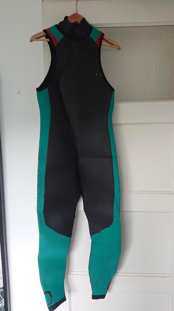 Wetsuit maat L - Buitenzwemmen, Watersport en Boten, Watersportkleding, Gebruikt, Wetsuit, Heer, Ophalen of Verzenden