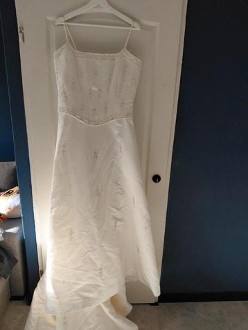 Trouwjurk maat 42/44, champagnekleur, incl. accessoires beschikbaar voor biedingen