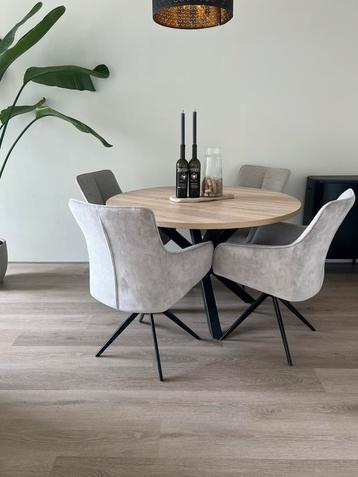 Eettafel Rond 120cm zo goed als nieuw | Zonder stoelen beschikbaar voor biedingen
