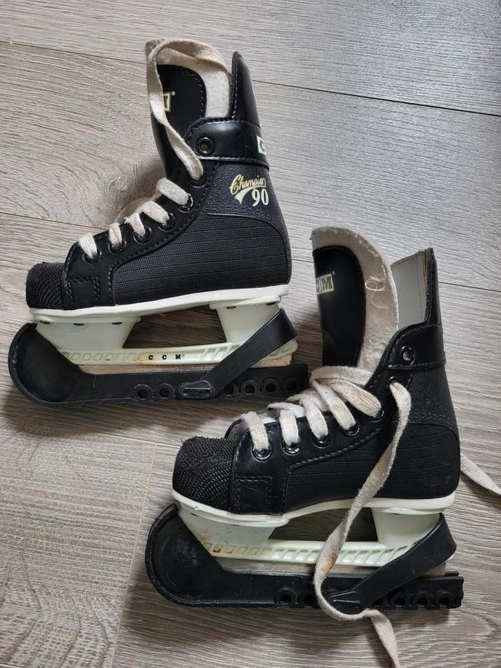 Kinder Hockey schaatsen - Merk CCM - Mt 22, Sport en Fitness, Schaatsen, Gebruikt, IJshockeyschaatsen, Overige merken, Ophalen of Verzenden