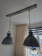 Industriële hanglamp met 2 lampen, Huis en Inrichting, Lampen | Hanglampen, Ophalen, Gebruikt, 50 tot 75 cm, Metaal