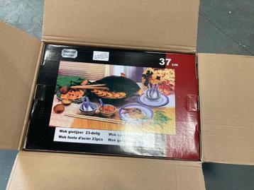 Gietijzeren wokpan met bordjes, NIEUW beschikbaar voor biedingen