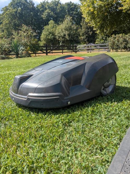 Defecte Husqvarna Robotmaaier - Opknapper, Tuin en Terras, Robotmaaiers, Gebruikt, Ophalen