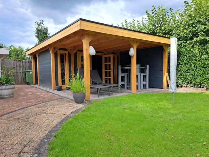 Overkapping met tuinkamer en een berging, Tuin en Terras, Tuinhuizen, Nieuw, Tuinhuis, Hout, 500 cm of meer, 200 tot 400 cm, 1 raam
