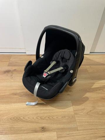 Maxi-Cosi pebble beschikbaar voor biedingen