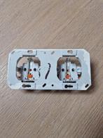 Gira stopcontact | gira tweevoudig stopcontact, Ophalen of Verzenden, Zo goed als nieuw, Stopcontact