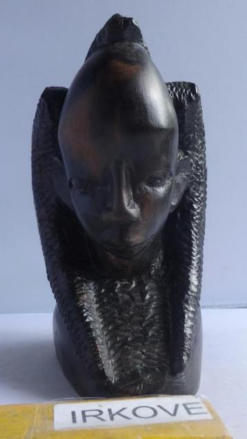 BIJZONDER MOOI HOUTEN BEELD VAN EEN VROUW * Afrika?? * beschikbaar voor biedingen