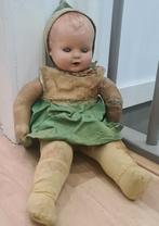 Pop uit jaren 40 + stoeltje, Ophalen of Verzenden, Gebruikt, Pop