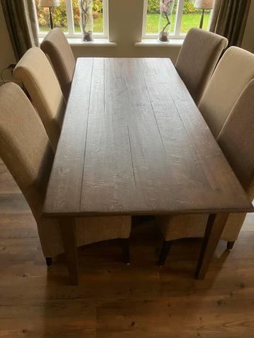 Donker Eiken Eettafel + 6 Stoelen beschikbaar voor biedingen