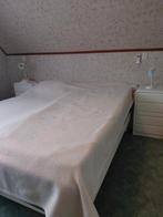 Witte bedombouw , 180x200 met 1 elektrisch verstelbare ., Ophalen, Wit, Tweepersoons, Zo goed als nieuw