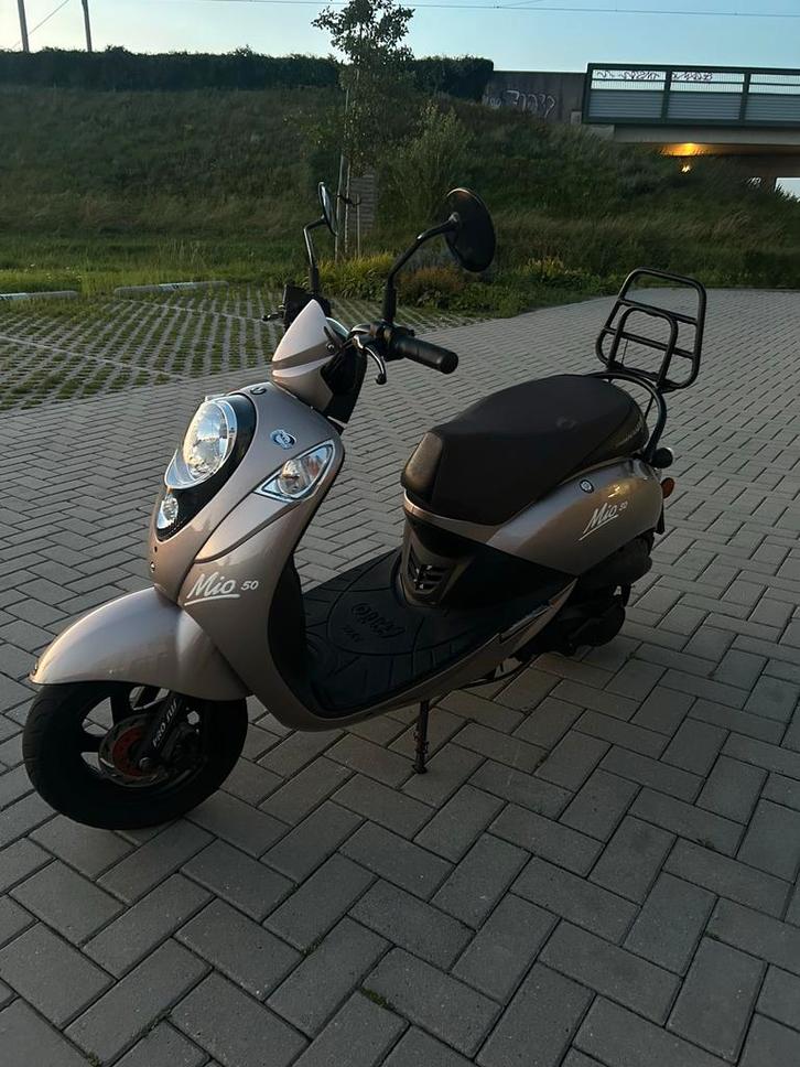 Sym Mio 100cc, Fietsen en Brommers, Snorfietsen en Snorscooters, Gebruikt, SYM, Benzine, Ophalen
