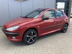 Peugeot 206 1.4 Gentry Airco | Trekhaak | 5 drs | Elektrisch, Voorwielaandrijving, Stof, 4 cilinders, Origineel Nederlands
