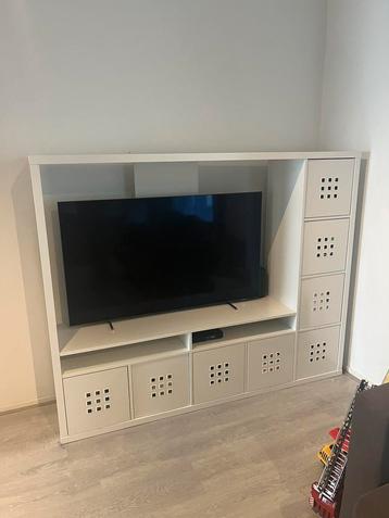 TV kast met boxes IKEA 
