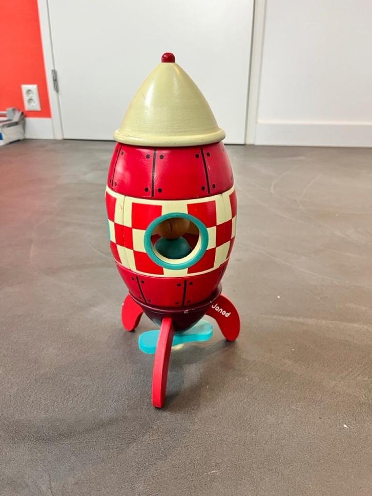 Janod Houten Raket groot 32cm - Magneetset, Kinderen en Baby's, Speelgoed | Houten speelgoed, Gebruikt, Overige typen, Ophalen of Verzenden