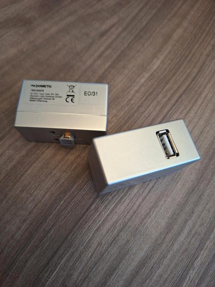Dometic USB Oplaadpunt, Caravans en Kamperen, Camper-accessoires, Gebruikt, Ophalen of Verzenden