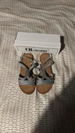 Nieuw zilverkleurige sandalen maat 40 merk CH. Creation, Kleding | Dames, Overige kleuren, Nieuw, Sandalen of Muiltjes, Ophalen of Verzenden