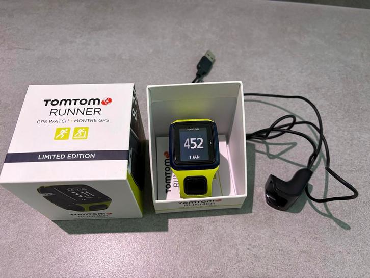 TomTom Runner GPS sport horloge Limited Edition, Sieraden, Tassen en Uiterlijk, Sporthorloges, Nieuw, Android, Groen, Afstand