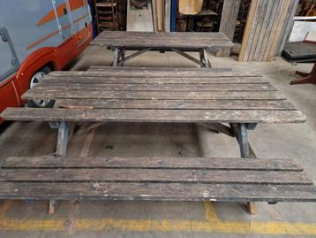 2 Picknicktafels opknapper 192x147cm €30 p.st.  beschikbaar voor biedingen