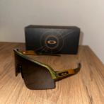 Nieuwe Oakley Sutro Lite Sweep Polaris Collection, Sieraden, Tassen en Uiterlijk, Zonnebrillen en Brillen | Heren, Zonnebril, Nieuw