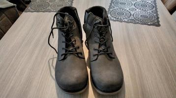 NIEUWE HOGE HERENSCHOENEN  MAAT 48  beschikbaar voor biedingen