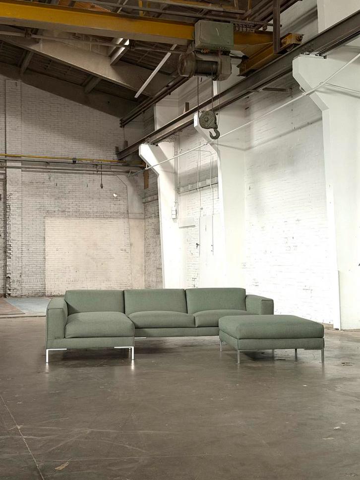 Design on Stock Aikon | Groen (NIEUWSTAAT), Huis en Inrichting, Banken | Bankstellen, Zo goed als nieuw, Hoekbank, Vierpersoons of meer