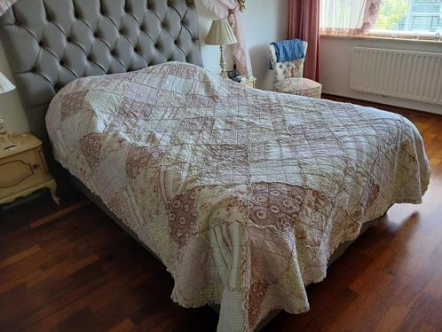 Bedsprei Patchwork, Huis en Inrichting, Slaapkamer | Beddengoed, Gebruikt, Overige typen, Tweepersoons, Roze, Ophalen