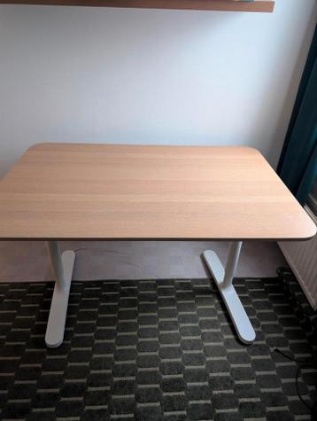 Ikea bekant bureau , met snoerennet ondertafelblad 180*60 - afbeelding 1