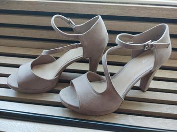 Graceland Pumps Beige Maat 41 beschikbaar voor biedingen