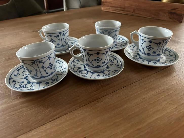 Saks kop en schotels, Huis en Inrichting, Keuken | Servies, Kop(pen) en/of Schotel(s), Overige stijlen, Porselein, Ophalen of Verzenden