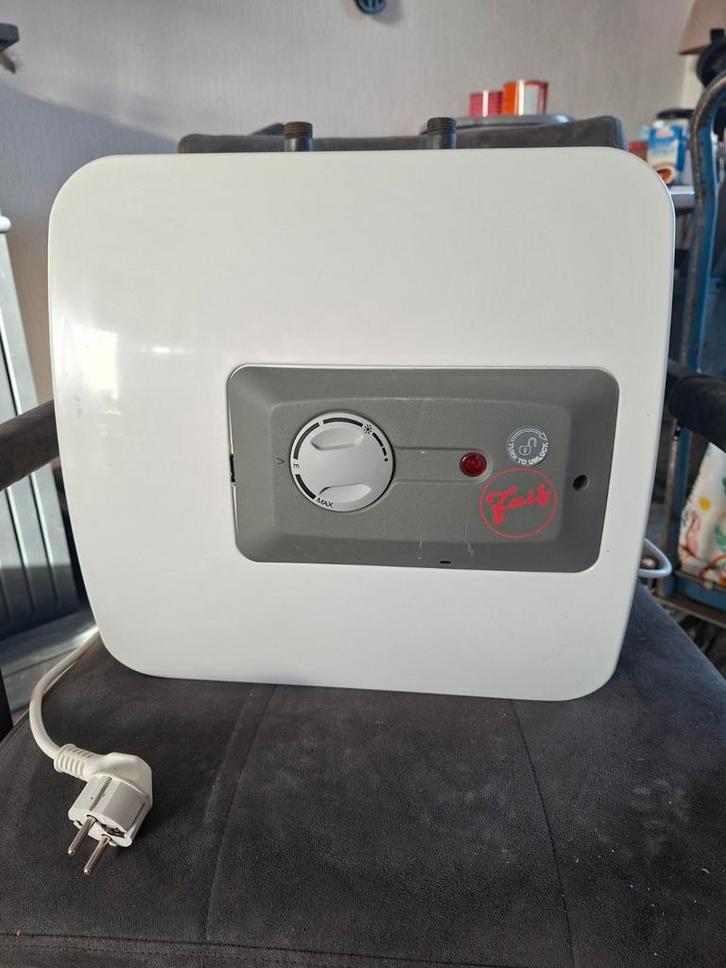 Close in boiler 10l, Doe-het-zelf en Verbouw, Geisers en Boilers, Zo goed als nieuw, Ophalen