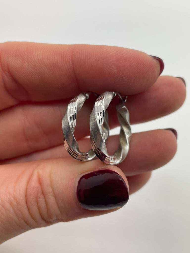 B219 Prachtige zilveren creolen wokkels, Sieraden, Tassen en Uiterlijk, Oorbellen, Ophalen of Verzenden, X, Zilver, Zilver