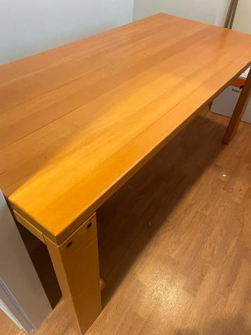Gratis af te halen: Mooie Grenen Tafel
