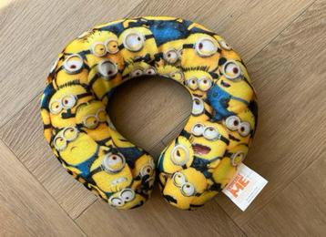 Kinder reiskussen/ nekkussen, minions beschikbaar voor biedingen