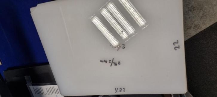 26 kunststof plexiglas plaatjes [ melkglas] afm 28,5x22 cm, Huis en Inrichting, Woonaccessoires | Schilderijen, Tekeningen en Foto's