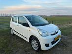 Daihatsu Cuore 1.0 5D 2012 Wit, Auto's, Daihatsu, Voorwielaandrijving, 600 kg, 4 stoelen, Wit