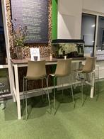 Statafel 200x100cm -3 krukken - Ideaal voor bijeenkomsten, Huis en Inrichting, Barkrukken, Ophalen, Zo goed als nieuw, Hout, 90 cm of meer