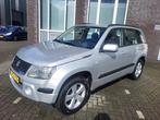 Suzuki Grand Vitara 2.0-16V Exclusive Trekhaak, navigatie/ac, Auto's, Suzuki, Origineel Nederlands, Te koop, Zilver of Grijs, 5 stoelen