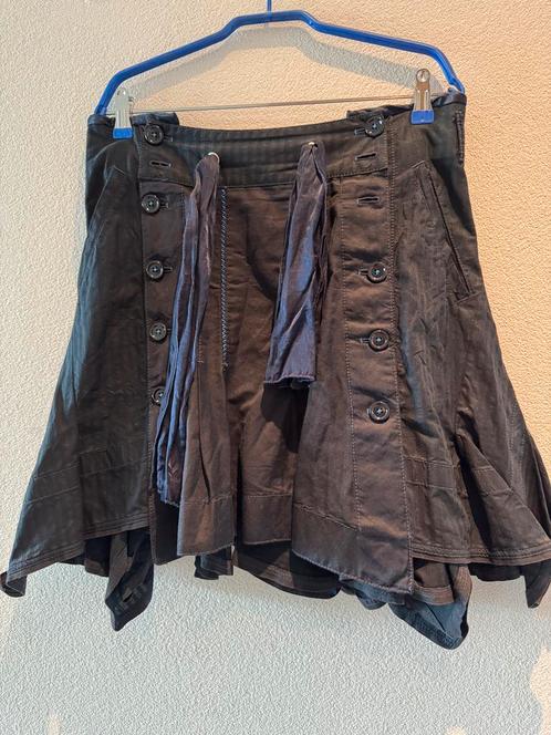 High rok, Kleding | Dames, Rokken, Zo goed als nieuw, Maat 38/40 (M), Zwart, Boven de knie, Verzenden