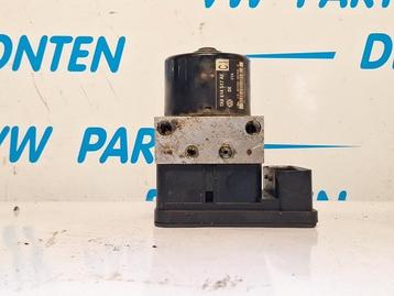 ABS Pomp van een Volkswagen Touran beschikbaar voor biedingen